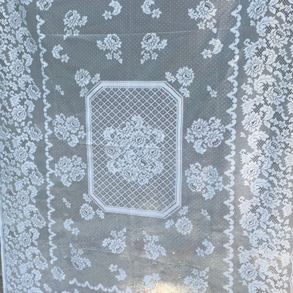 Vintage White Floral Lace Tablecloth - Rectangular 52x70 - Romantic Cottagecore